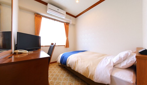 Single (Semi Double Bed)