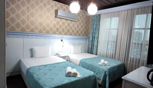 Standard Twin Room