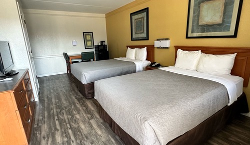 Room, 2 Queen Beds, Non Smoking