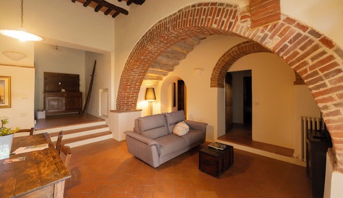 Superior Apartment, Courtyard View