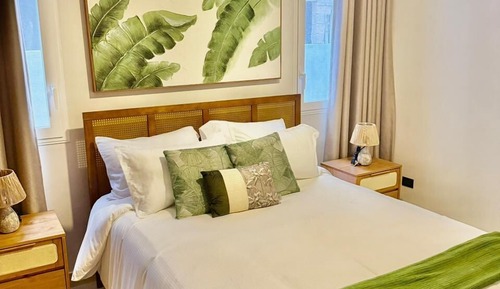 Classic Apartment, Balcony, Pool View