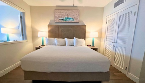 King Suite at Hilltop Villas III