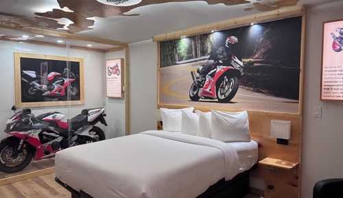 Classic Single Room, Pool View