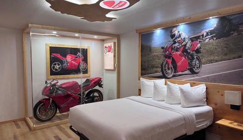 Classic Single Room, Pool View