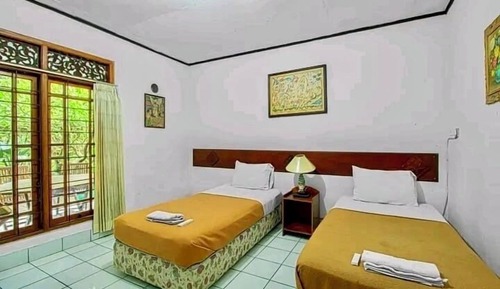 Family Room, Balcony, Garden View