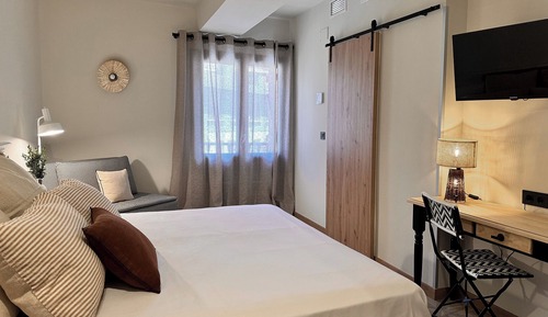 Standard Double or Twin Room, Air conditioning