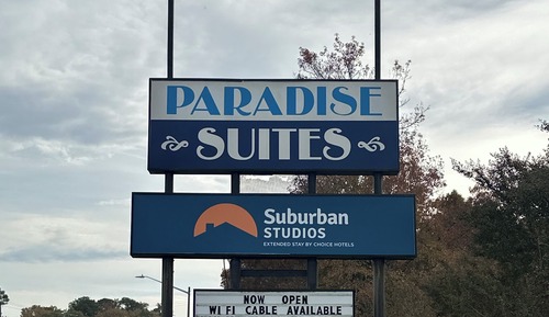 Deluxe Studio, 2 Queen Beds