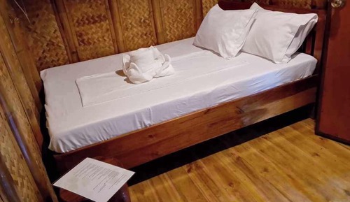 Classic Bungalow, Balcony, Pool View