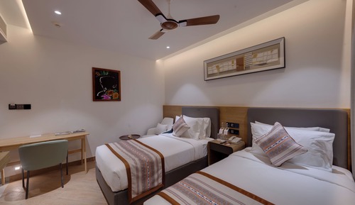 Deluxe Room with Twin Bed