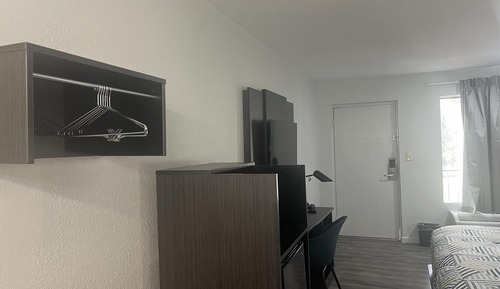 Deluxe Room, 1 King Bed, Non Smoking, Refrigerator & Microwave