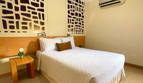 Comfort Room, Mountain View