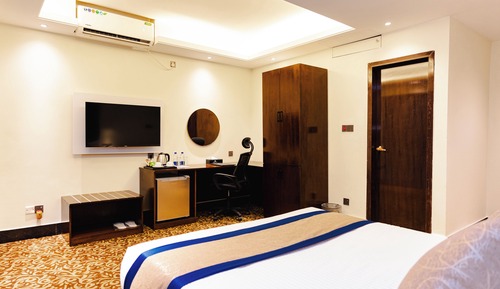 Deluxe Double Room, City View