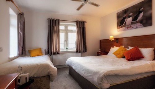 Comfort Triple Room