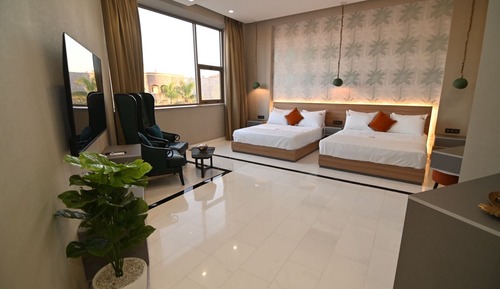 Deluxe Suite