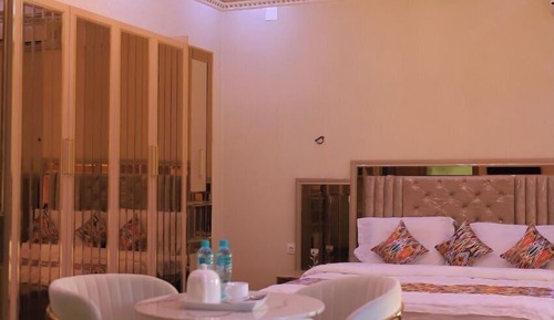 Suite, Non Smoking, Courtyard View