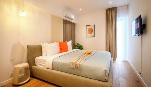 Superior Apartment, 1 Queen Bed with Sofa bed, Courtyard View