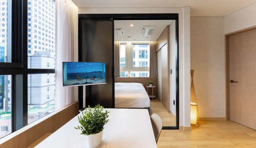 Family Apartment, Kitchenette, City View