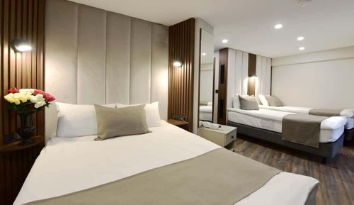 Classic Quadruple Room