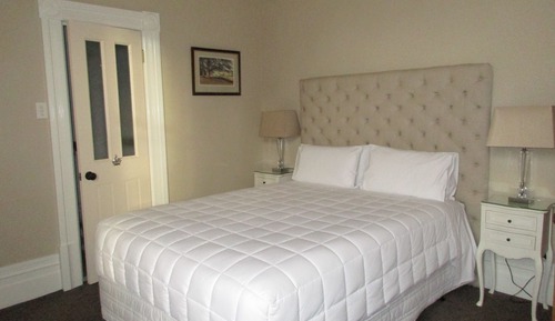 Valmai Villa Room 6