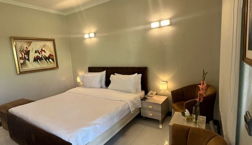 Classic Double Room, Garden View