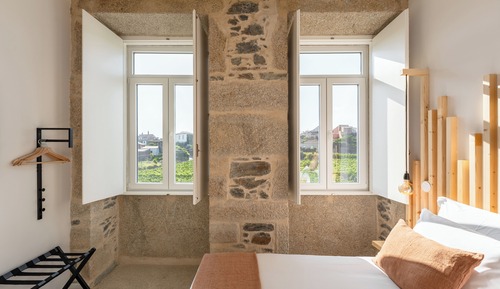 Classic Apartment, 2 Bedrooms, Valley View