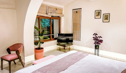 Deluxe Shared Dormitory