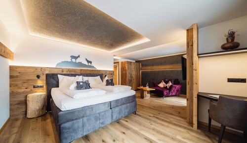 Deluxe Double Room, Balcony, Mountain View