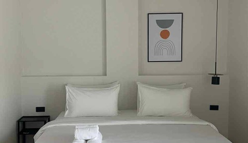 Standard Room, 1 King Bed, Balcony, Canal View