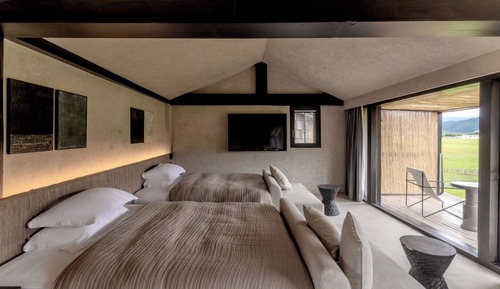 Business Chalet, Hill View