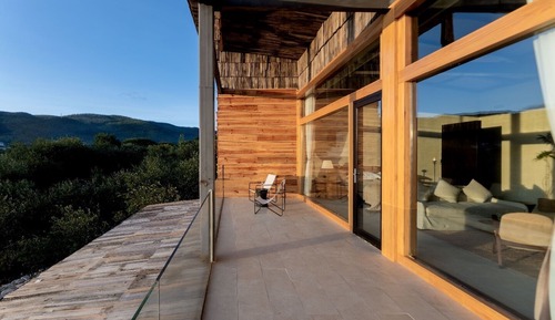 Romantic Suite, Hill View