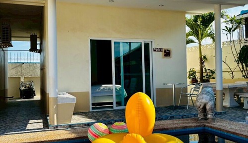 Basic Bungalow, Lanai, Pool View