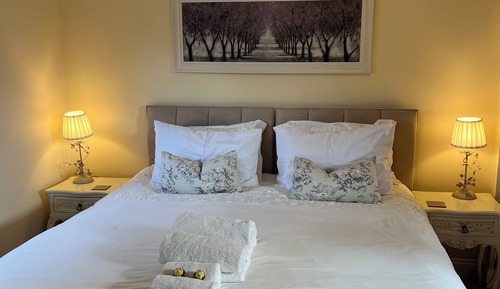 Room 1 Magnolia