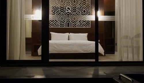 Romantic Villa, River View