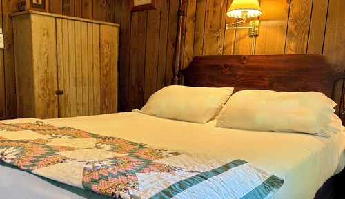 Standard Room (Shared Bathroom no pets)