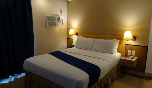 Deluxe Queen Room