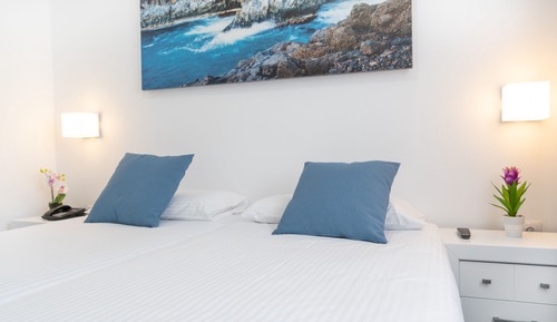 Luxury Apartment, 2 Bedrooms (2 adults and 2 children)