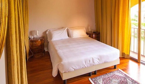 Romantic Room, 1 King Bed, Garden Area