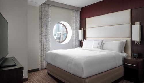Suite, 1 Bedroom (Hearing Accessible)