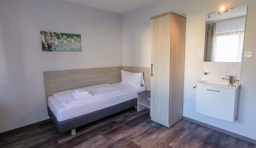 Standard Single Room