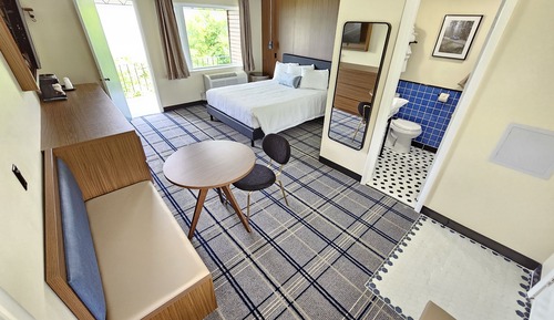Deluxe Queen Room, Lake View