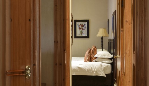 Standard Twin Room (Camdeboo Manor 1 pax)