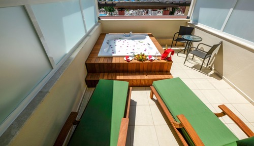 Family Room, 2 Bedrooms, Jetted Tub, Sea View