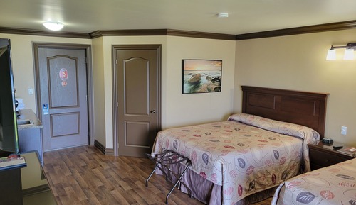Classic Room, 2 Queen Beds, Kitchenette