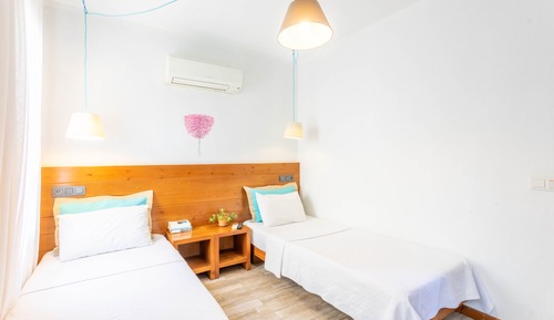 Economy Twin Room