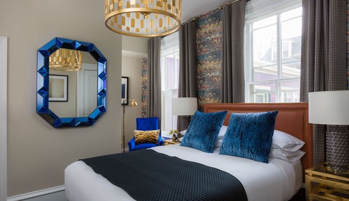 Gilded Suite (Free curated small plates breakfast included)