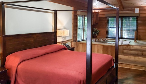 Romantic Cabin, 1 King Bed, Hot Tub