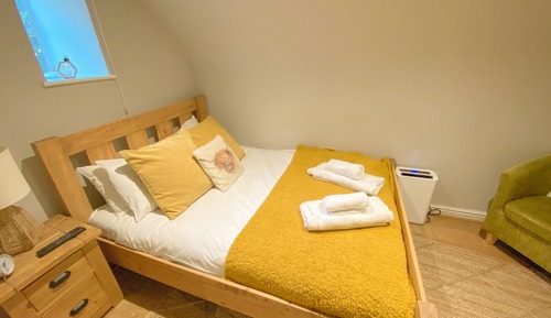 Double Room, Ensuite (Small)