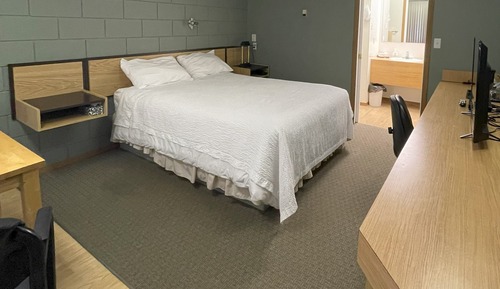 Standard Room, 1 Queen Bed