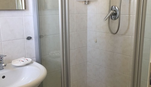 Single Room, Non Smoking, Partial Lake View