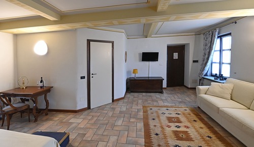 Junior Suite, 1 Bedroom, Garden View